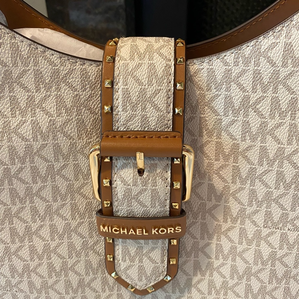 MICHAEL KORS Ilillian Medium Shoulder Bag - Picture 14 of 16